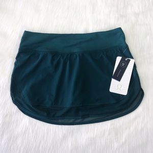 Lululemon Hotty Hot Skirt II in Deep Green